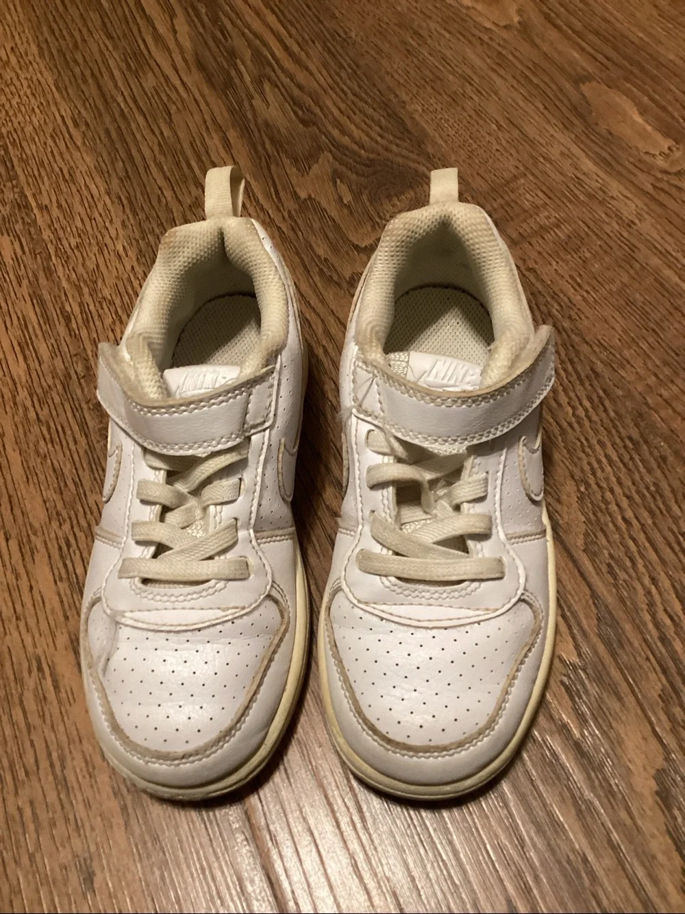 Nike Low White Basketball Shoes Size kids 11C